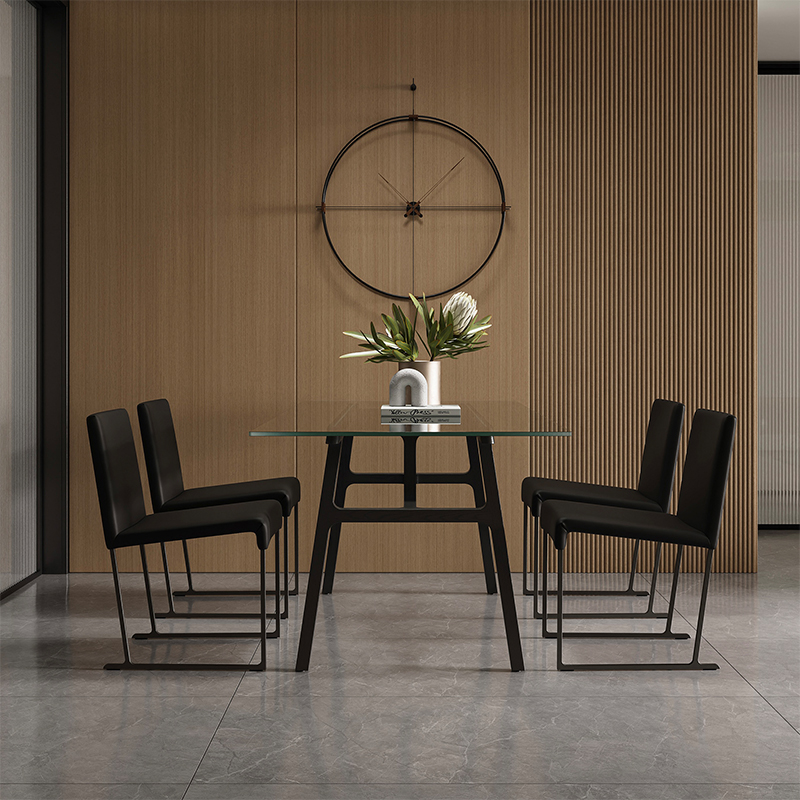 The Riley Dining Chair is Like an Elegant Messenger of Minimalist Aesthetics, Quietly Stepping Into Your Living Space.
