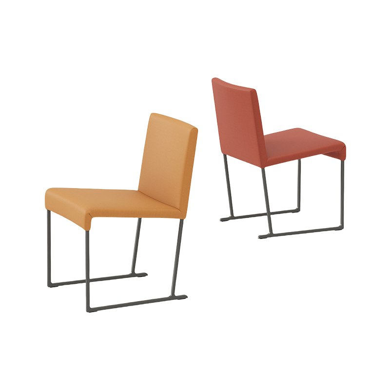 The Riley Dining Chair is Like an Elegant Messenger of Minimalist Aesthetics, Quietly Stepping Into Your Living Space.